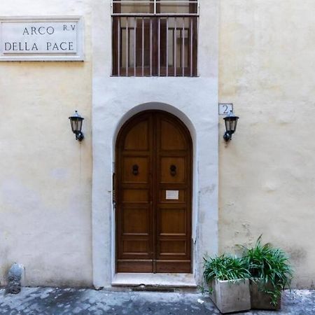 Charming 1Br In Navona Square Apartment Рим Екстериор снимка